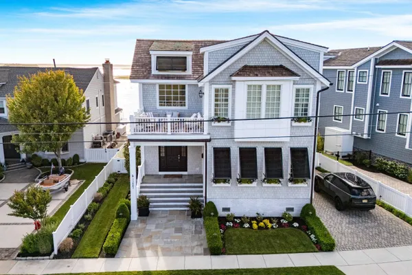 $9,995,000 | 11501 Paradise Drive, Stone Harbor, NJ 08247