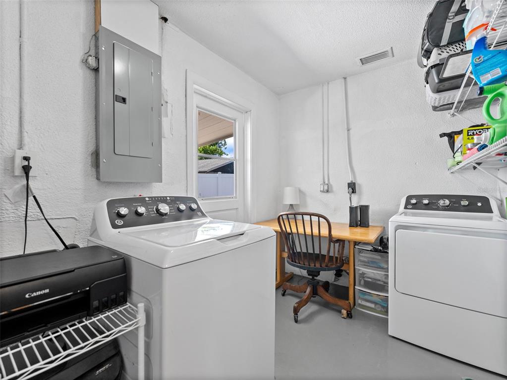 9091 83rd Way Seminole, FL 33777 - Photo 14 of 35
