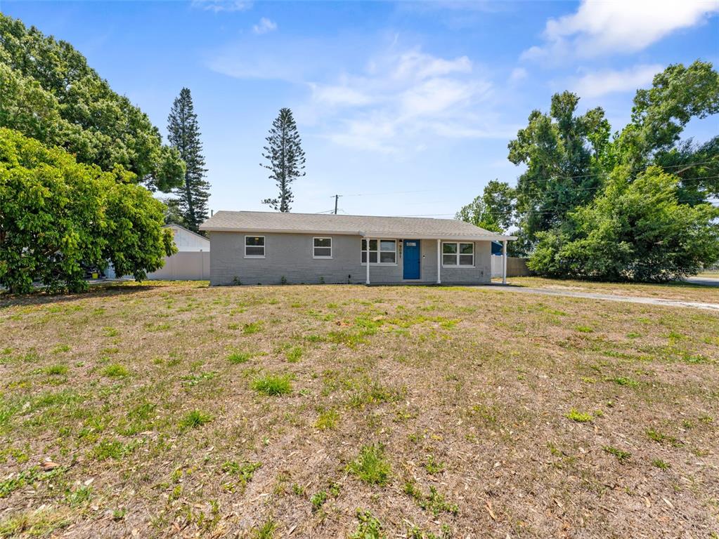 9091 83rd Way Seminole, FL 33777 - Photo 4 of 35