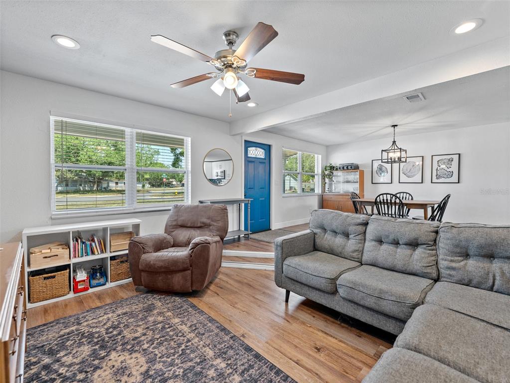 9091 83rd Way Seminole, FL 33777 - Photo 7 of 35