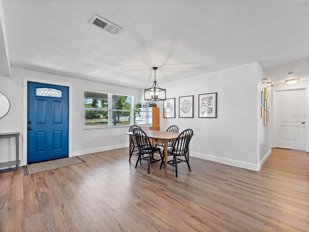 9091 83rd Way Seminole, FL 33777 - Photo 8 of 35
