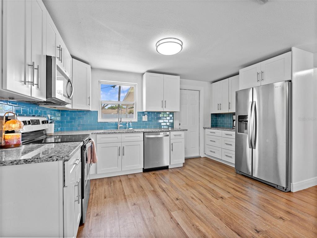 9091 83rd Way Seminole, FL 33777 - Photo 10 of 35