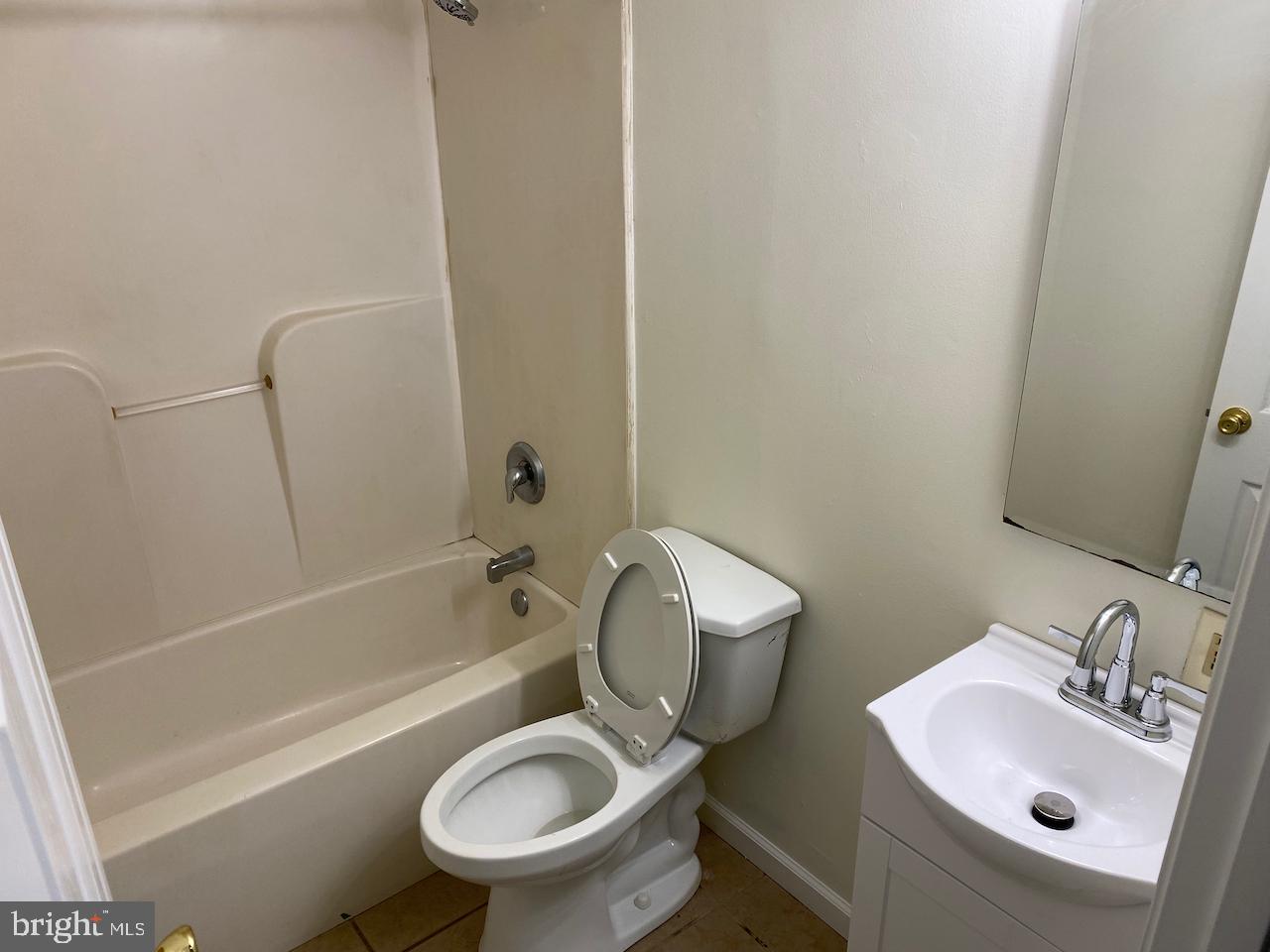 38 Wayne Drive Dover, DE 19901 - Photo 8 of 14