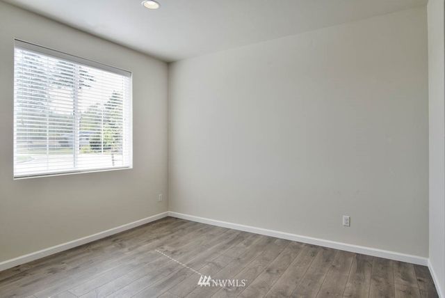 $366,900 | 18911 Lipoma Avenue East, Puyallup, WA 98374