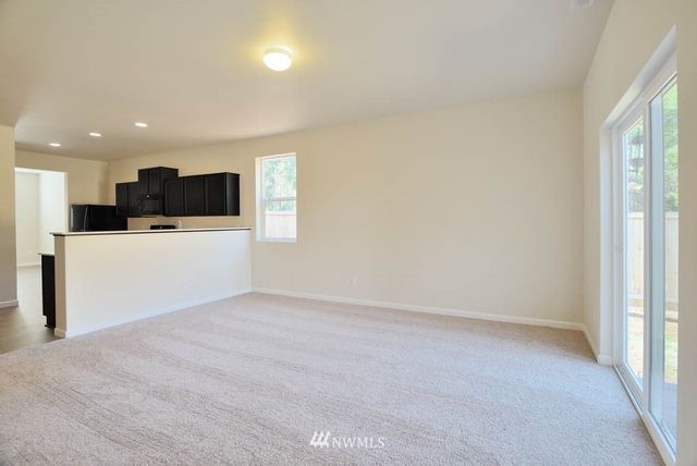 $366,900 | 18911 Lipoma Avenue East, Puyallup, WA 98374