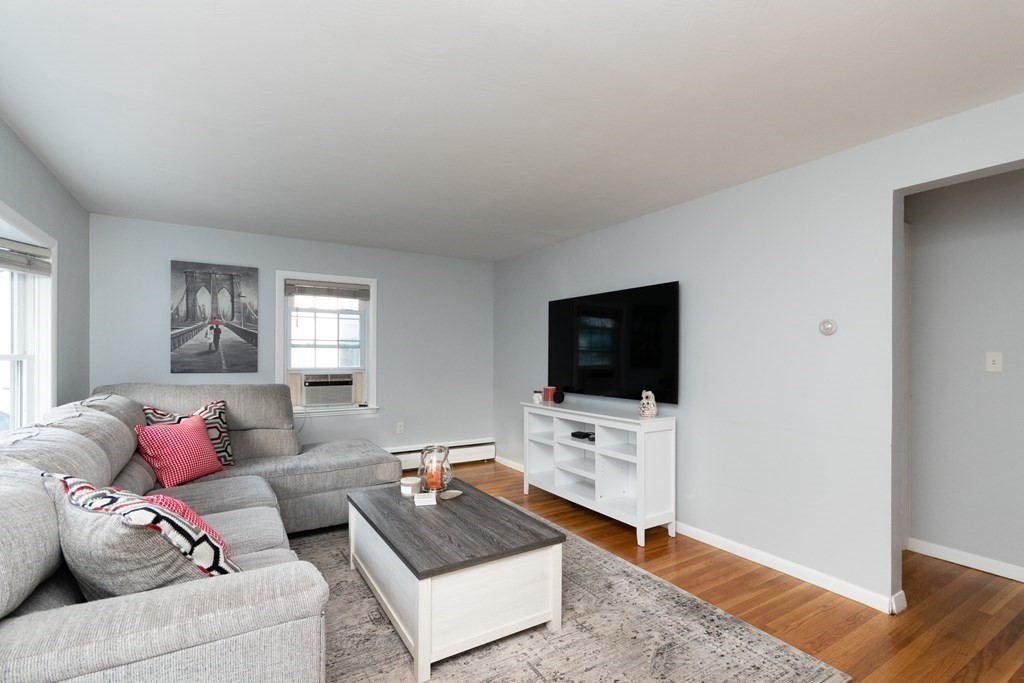 47 Arborfield Road Boston, MA 02131 - Photo 3 of 20 Gallery Image 3