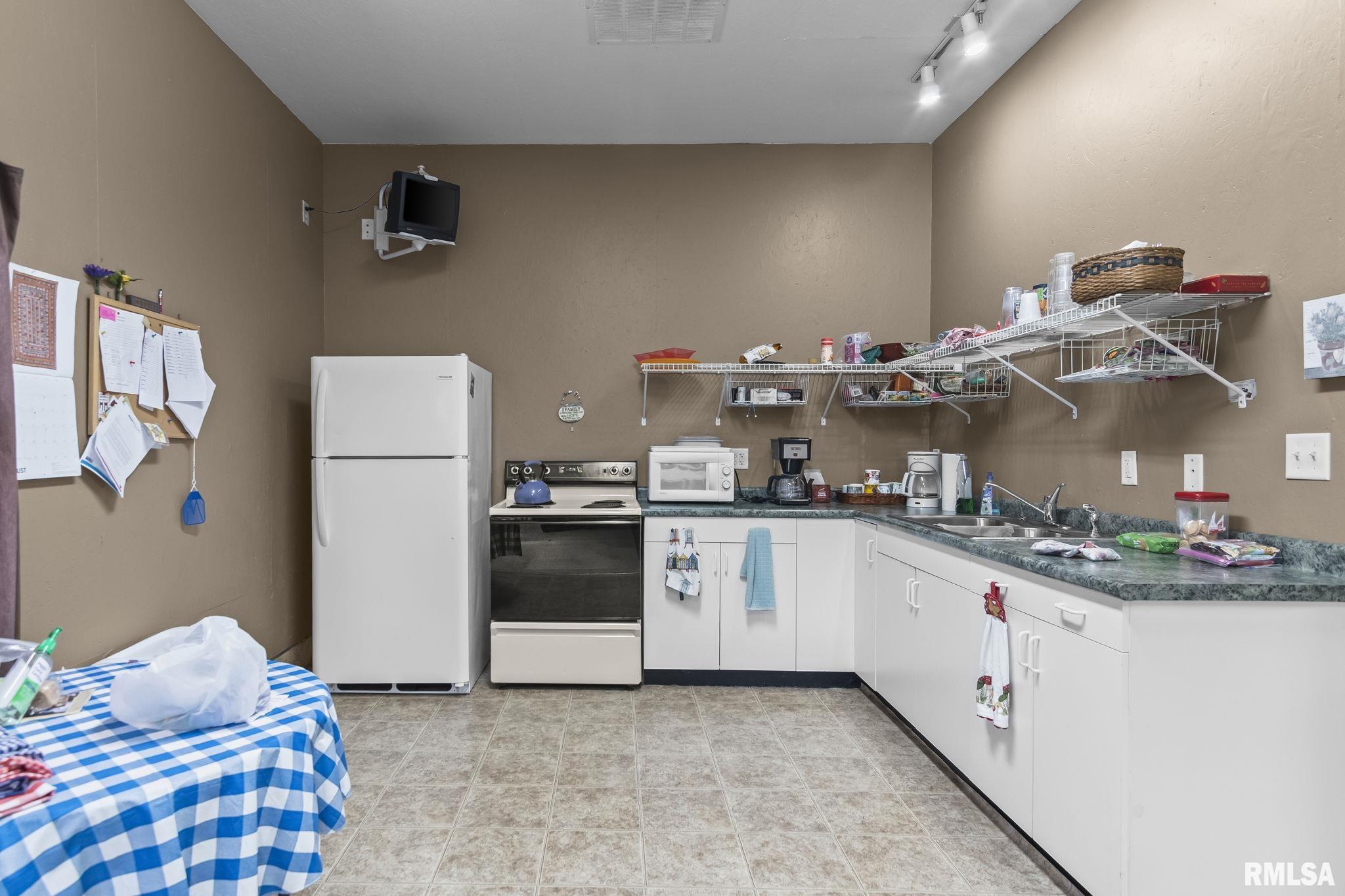 3876 Hudson Road Auburn, IL 62615 - Photo 55 of 87 Gallery Image 55