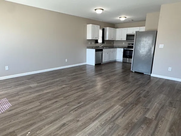 $1,595 | 327 Impala Court, Casa Grande, AZ 85122