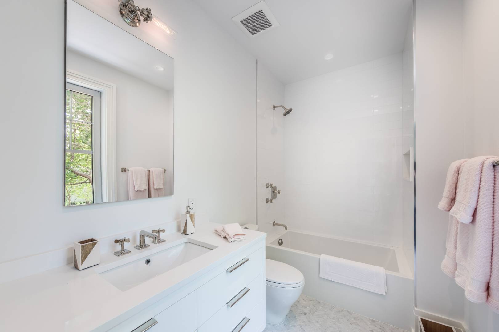 72 Sunset Beach Road Sag Harbor, NY 11963 - Photo 22 of 25 Gallery Image 22