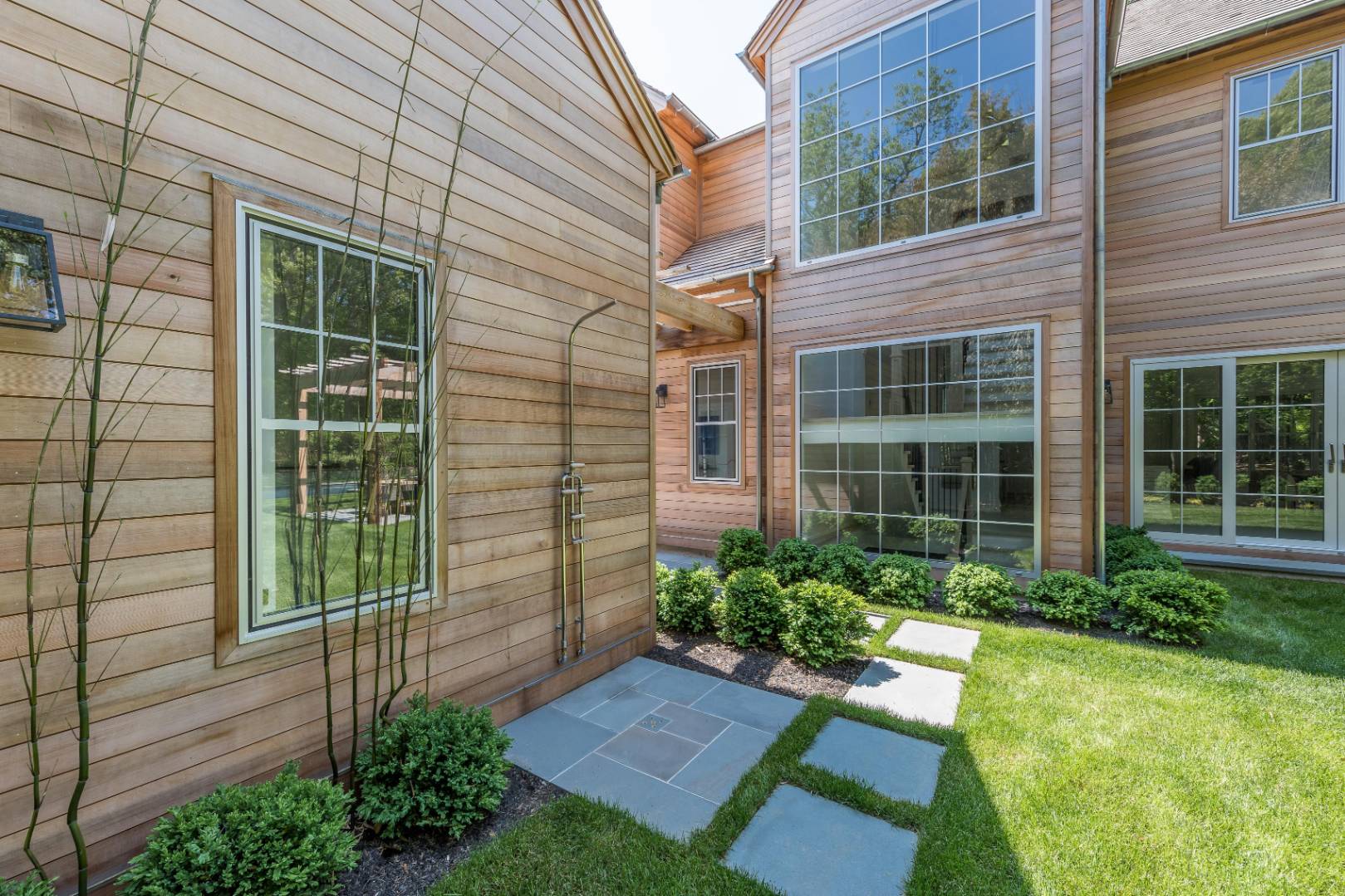 72 Sunset Beach Road Sag Harbor, NY 11963 - Photo 5 of 25 Gallery Image 5