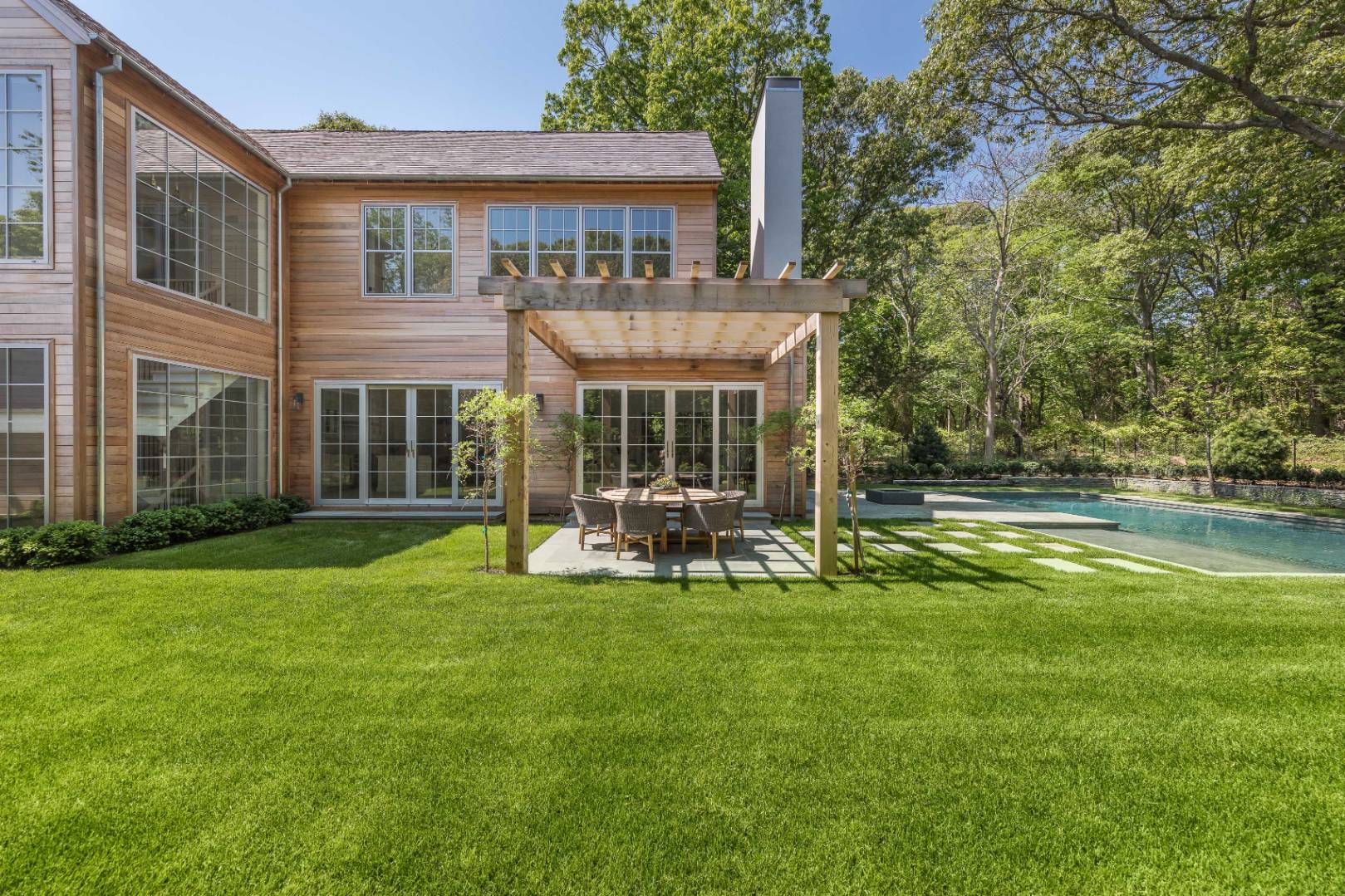 72 Sunset Beach Road Sag Harbor, NY 11963 - Photo 6 of 25 Gallery Image 6