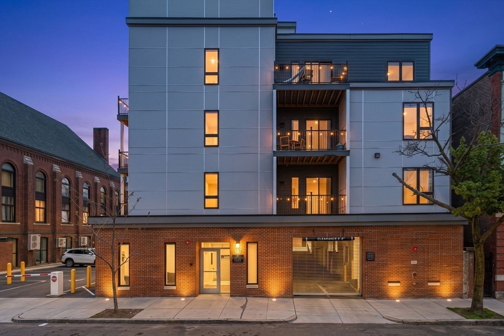 157 Chestnut Street, Unit 203 Chelsea, MA 02150 - Photo 31 of 31