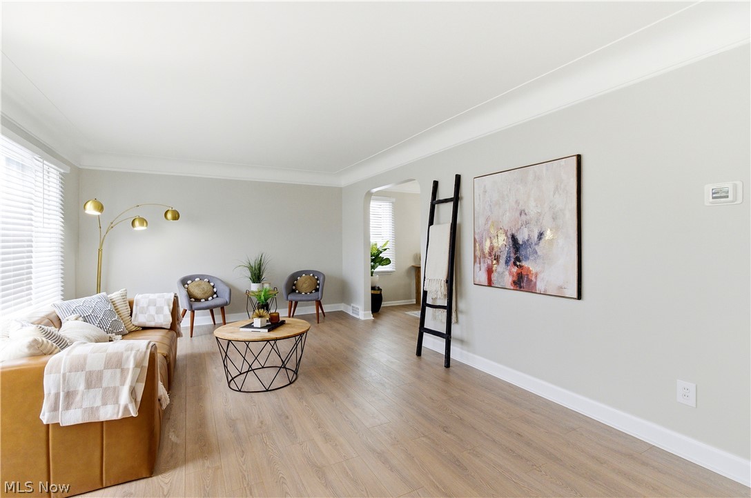 4046 Stilmore Road Cleveland, OH 44121 - Photo 7 of 45 Gallery Image 7
