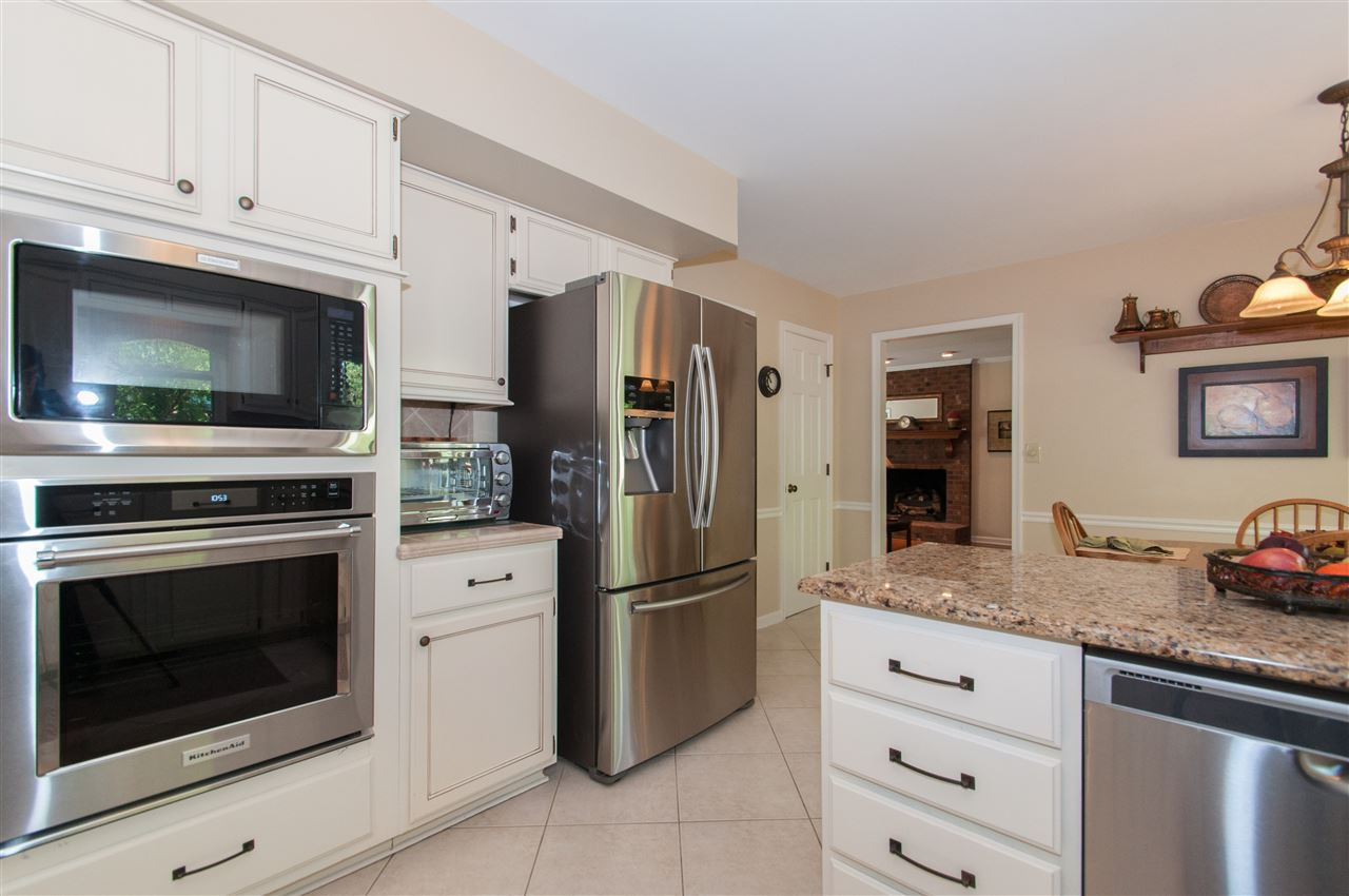 5408 Edington Lane Raleigh, NC 27604 - Photo 10 of 25 Kitchen