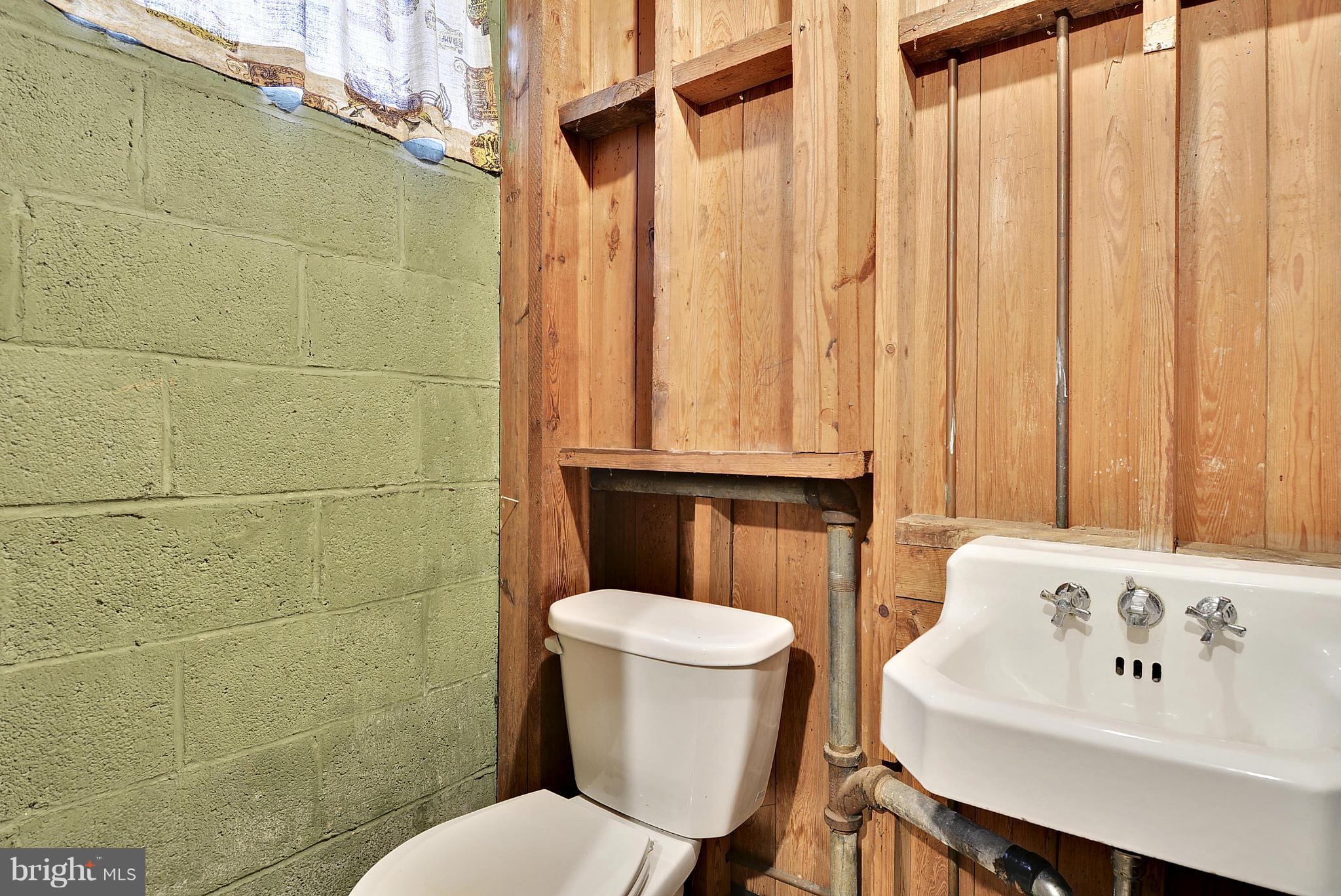 9710 Saxony Road Silver Spring, MD 20910 - Photo 22 of 30 Powder Room in Bsement