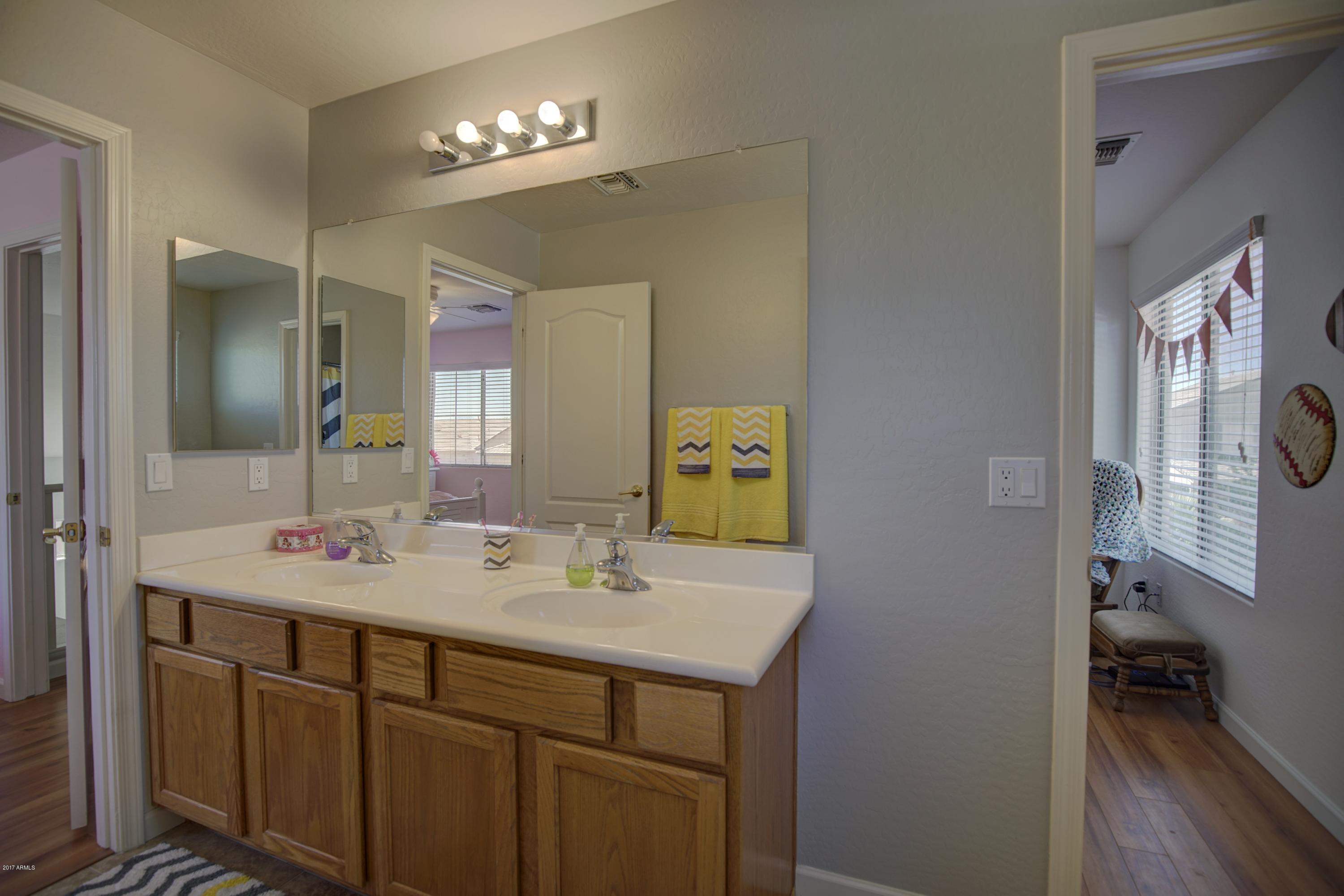 4253 East Ivanhoe Street Gilbert, AZ 85295 - Photo 28 of 35 Bathroom 3