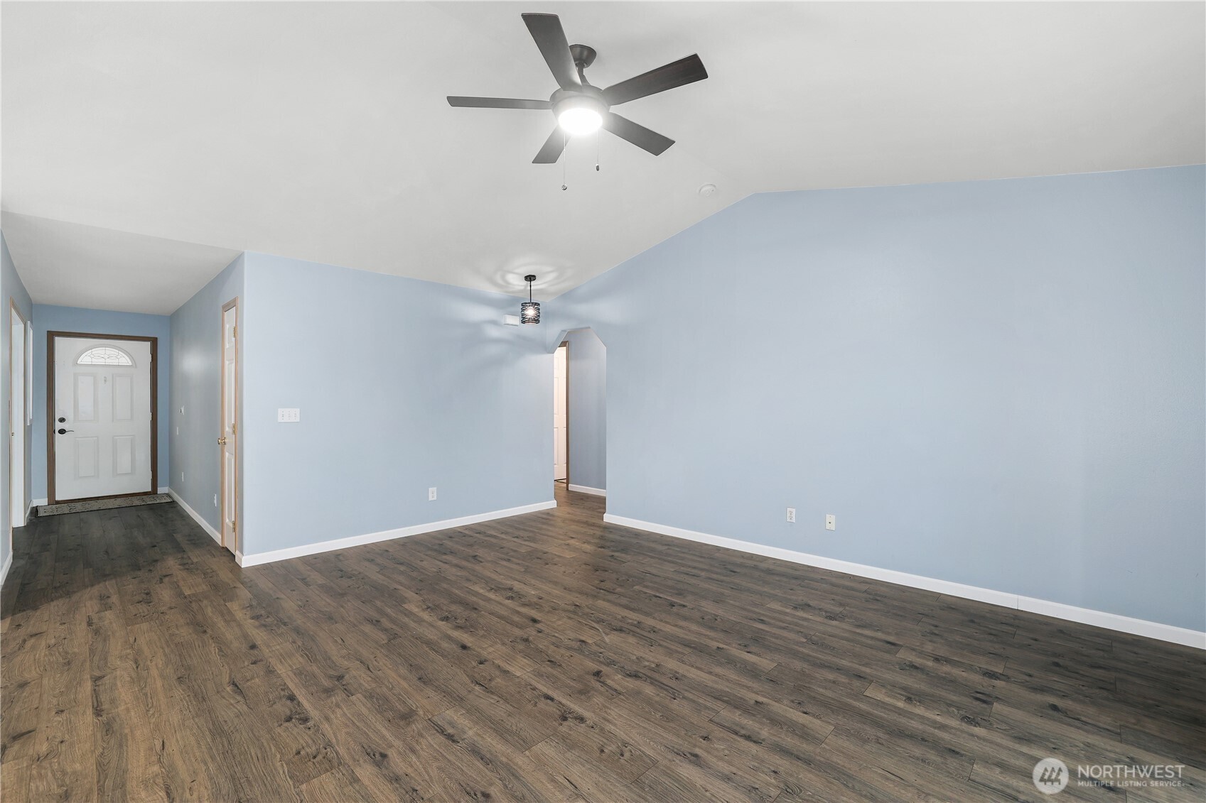 10109 Meadowside Lane Southwest Rochester, WA 98579 - Photo 5 of 32