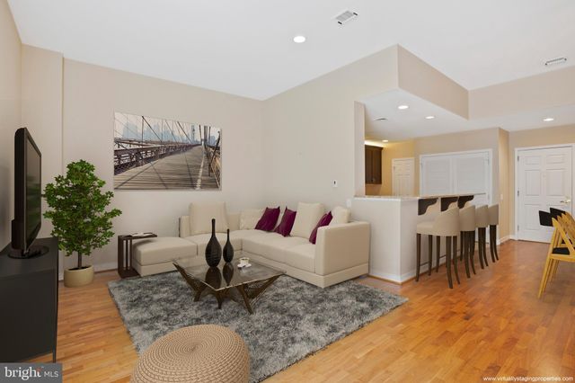 $595,000 | 1600 Arch Street, Unit 1906, Philadelphia, PA 19103