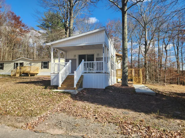 a house view with a outdoor space