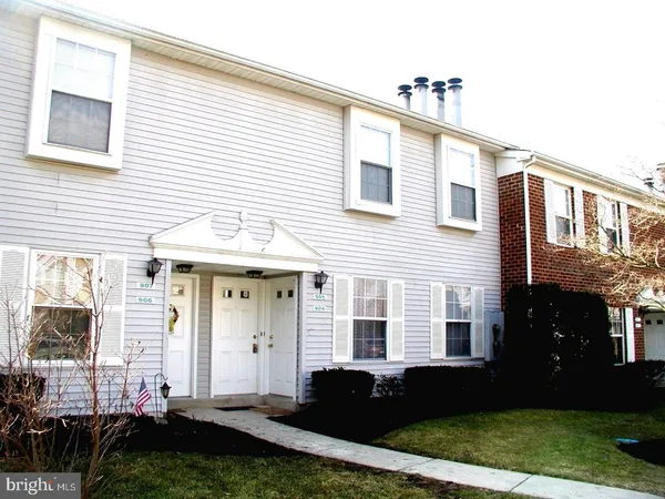 $1,750 | 1109 Huntingdon Mews, Clementon, NJ 08021