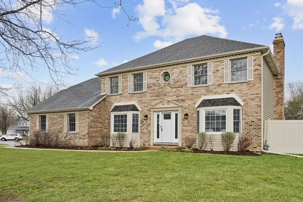 $650,000 | 201 North Cambridge Drive, Geneva, IL 60134