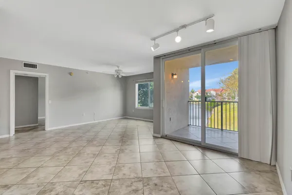 $2,800 | 116 Villa Circle, Unit 116, Boynton Beach, FL 33435