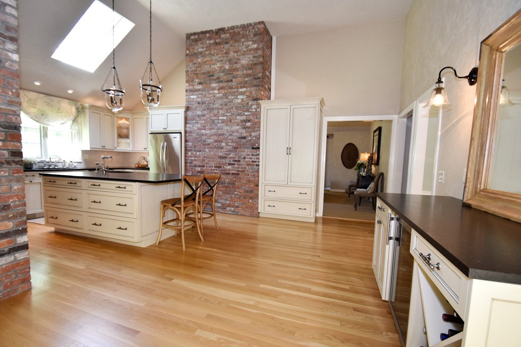 83 Fox Run Road Sudbury, MA 01776 - Photo 5 of 30 Gallery Image 5