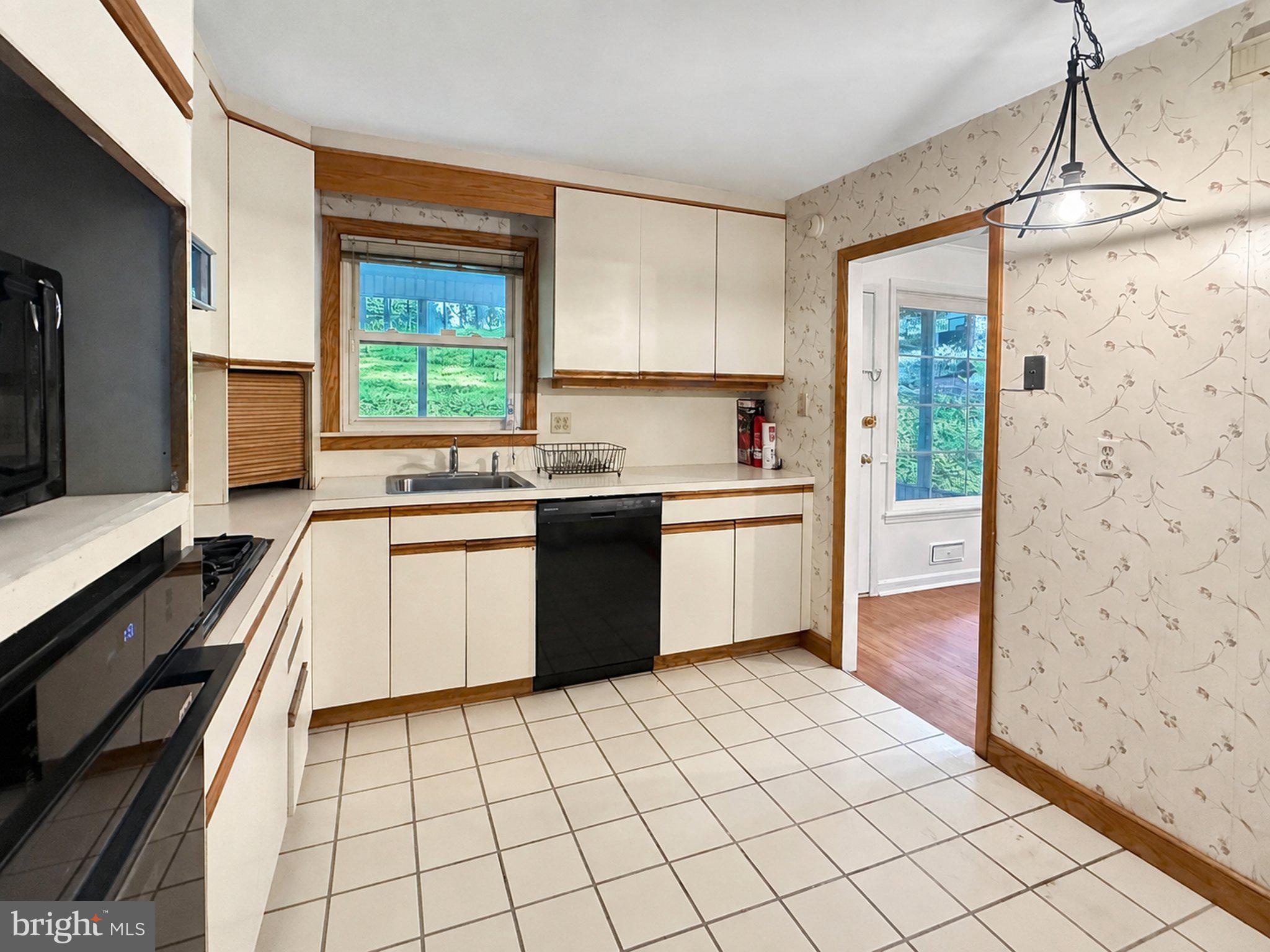 723 Old Eagle School Road Wayne, PA 19087 - Photo 8 of 16 Gallery Image 8