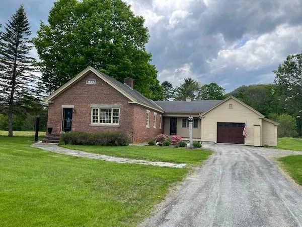 $489,000 | 1219 Highway 10, Orford, NH 03777