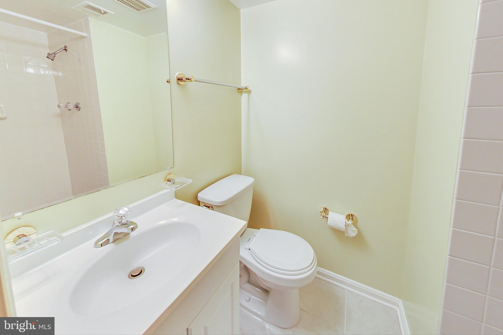 1522 Chatham Colony Court Reston, VA 20190 - Photo 17 of 28 Gallery Image 17