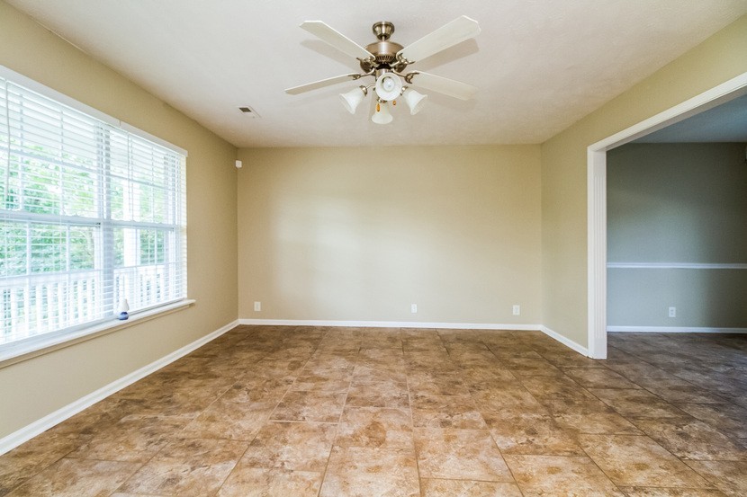 211 Breeze Drive Murfreesboro, TN 37129 - Photo 8 of 12