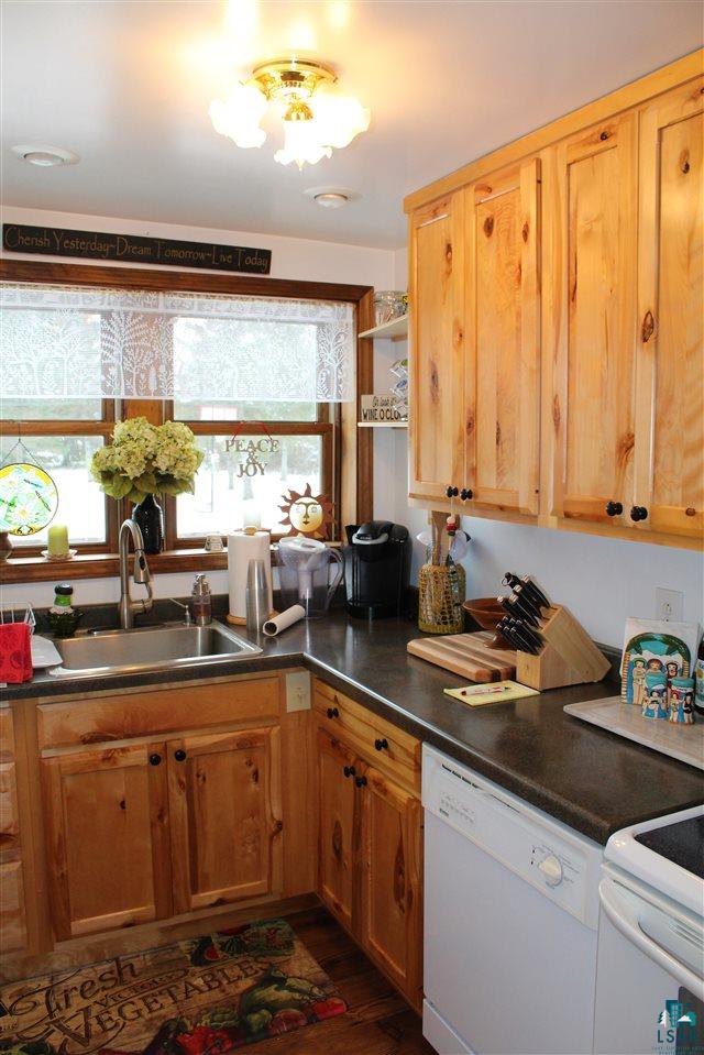 50653 Beaser Road Ashland, WI 54806 - Photo 29 of 50 Main Level Kitchen