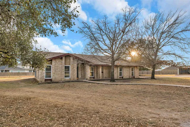 $2,500 | 400 Robin Lane, Bertram, TX 78605