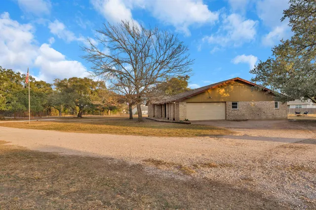 $2,500 | 400 Robin Lane, Bertram, TX 78605