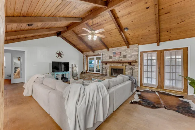 $2,500 | 400 Robin Lane, Bertram, TX 78605