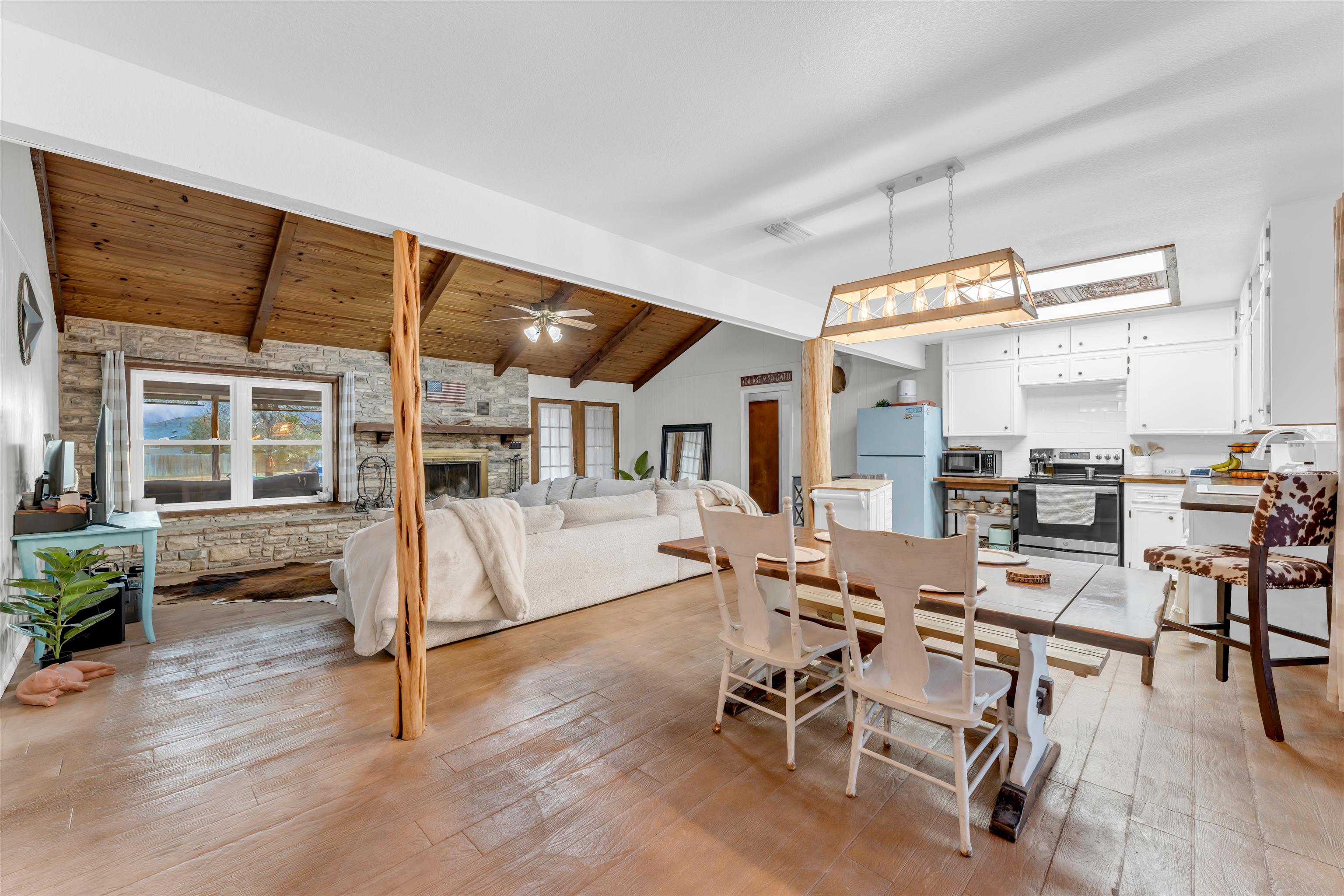 400 Robin Lane Bertram, TX 78605 - Photo 5 of 28