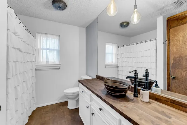 $2,500 | 400 Robin Lane, Bertram, TX 78605