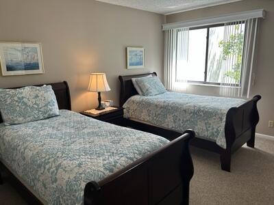 1605 Highway 1, Unit E301 Jupiter, FL 33477 - Photo 14 of 30 Guest Bedroom