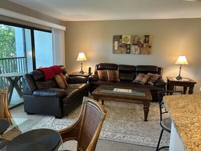 1605 Highway 1, Unit E301 Jupiter, FL 33477 - Photo 4 of 30 Living Area