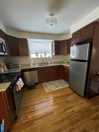 $2,700 | 280-320 Oak Street, Unit 290TL, Ridgewood, NJ 07450