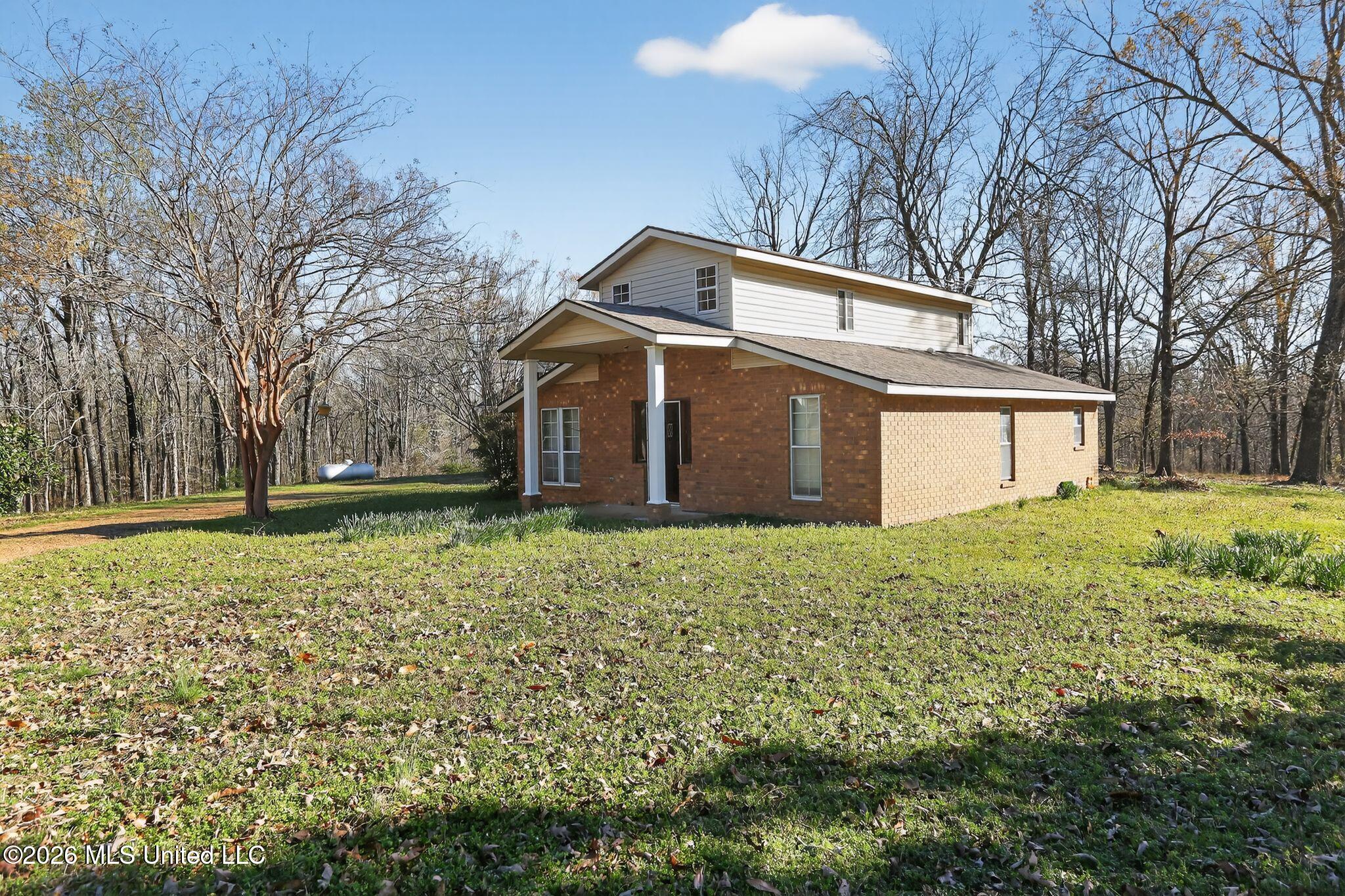 219 Heafner Road Batesville, MS 38606 - Photo 2 of 22 2