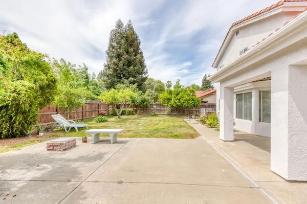 $569,000 | 1917 East Serena Avenue, Fresno, CA 93720