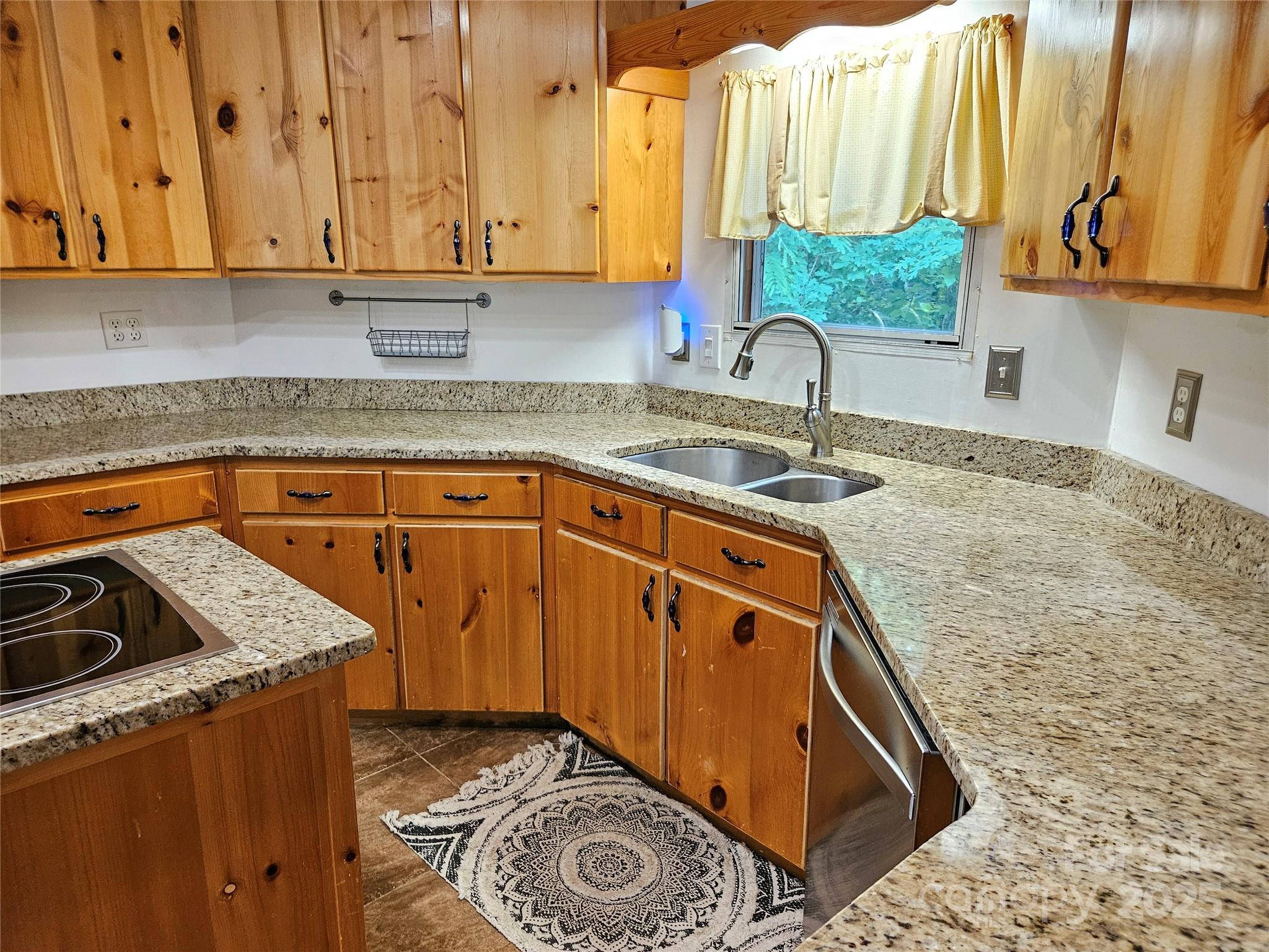 3191 Piedmont Road Morganton, NC 28655 - Photo 9 of 36 Gallery Image 9