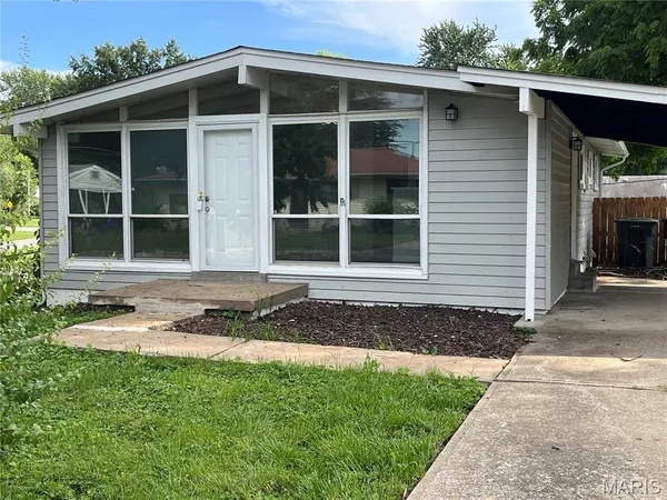 $1,800 | 6 Mound Drive, St. Peters, MO 63376