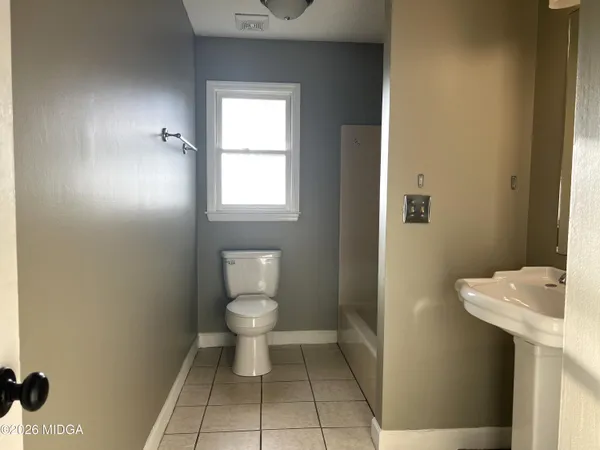 $1,300 | 981 Santa Fe Trail, Macon, GA 31220