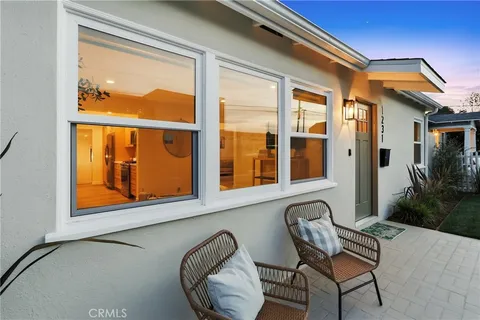 $899,000 | 1231 West Santa Cruz Street, San Pedro, CA 90732