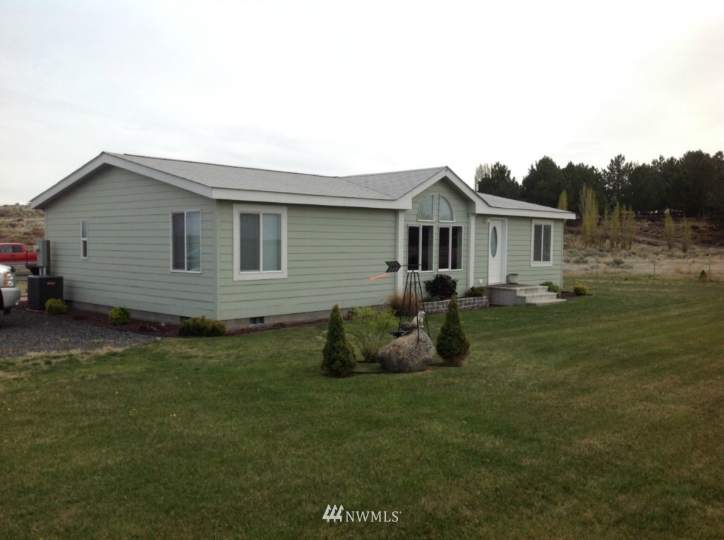 12229 Dodson Road Northwest Ephrata, WA 98823 - Photo 1 of 16 Gallery Image 1