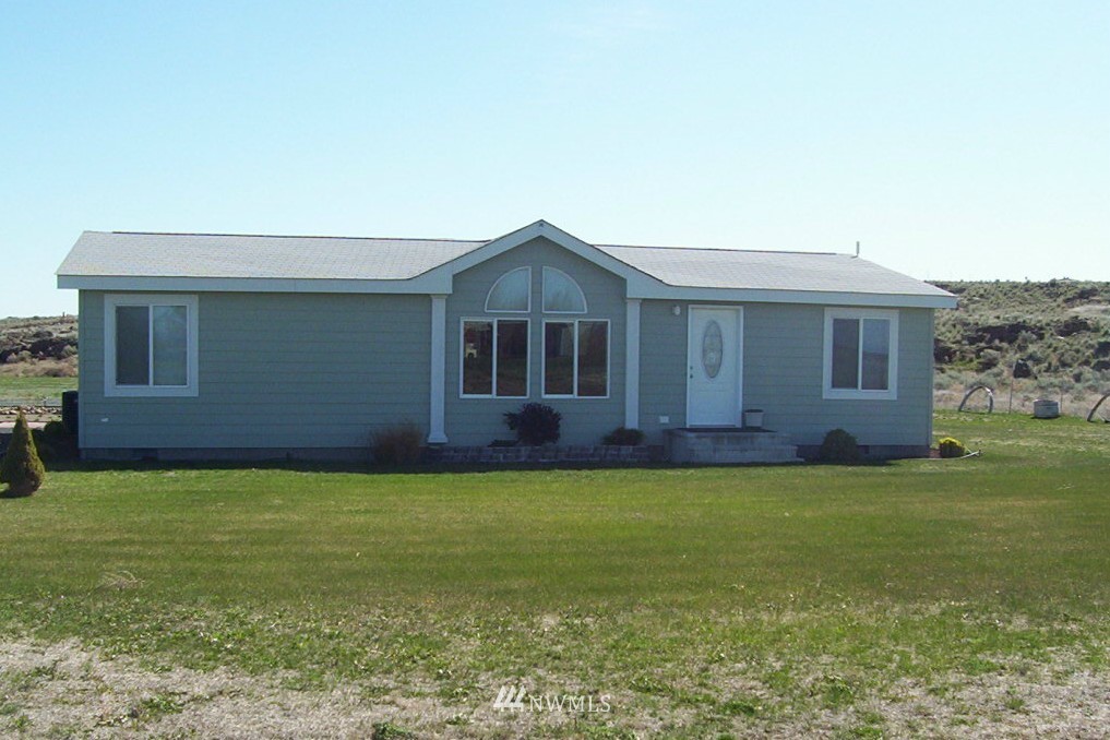 12229 Dodson Road Northwest Ephrata, WA 98823 - Photo 3 of 16 Gallery Image 3