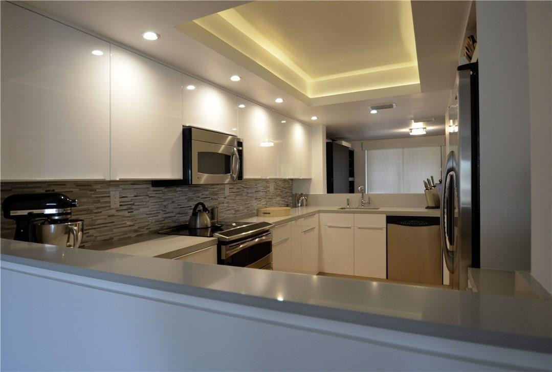 141 Southwest 96th Terrace, Unit 302 Plantation, FL 33324 - Photo 3 of 16 Photo 3