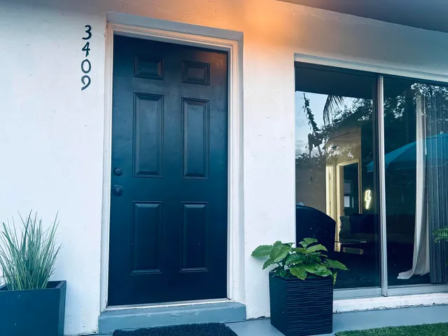 a view of a entryway of the house